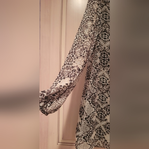 BCBG Mini Shift Dress - Picture 3 of 4